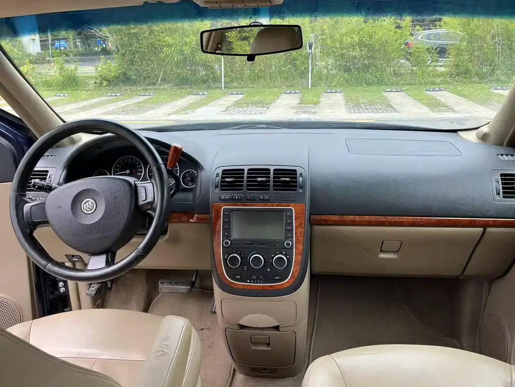 Buick GL8 2014 2.4L Executive