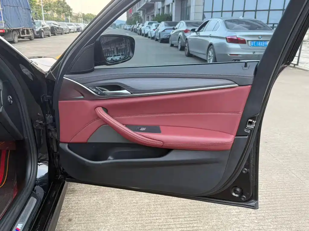 BMW 5 Series New Energy — миниатюра 14