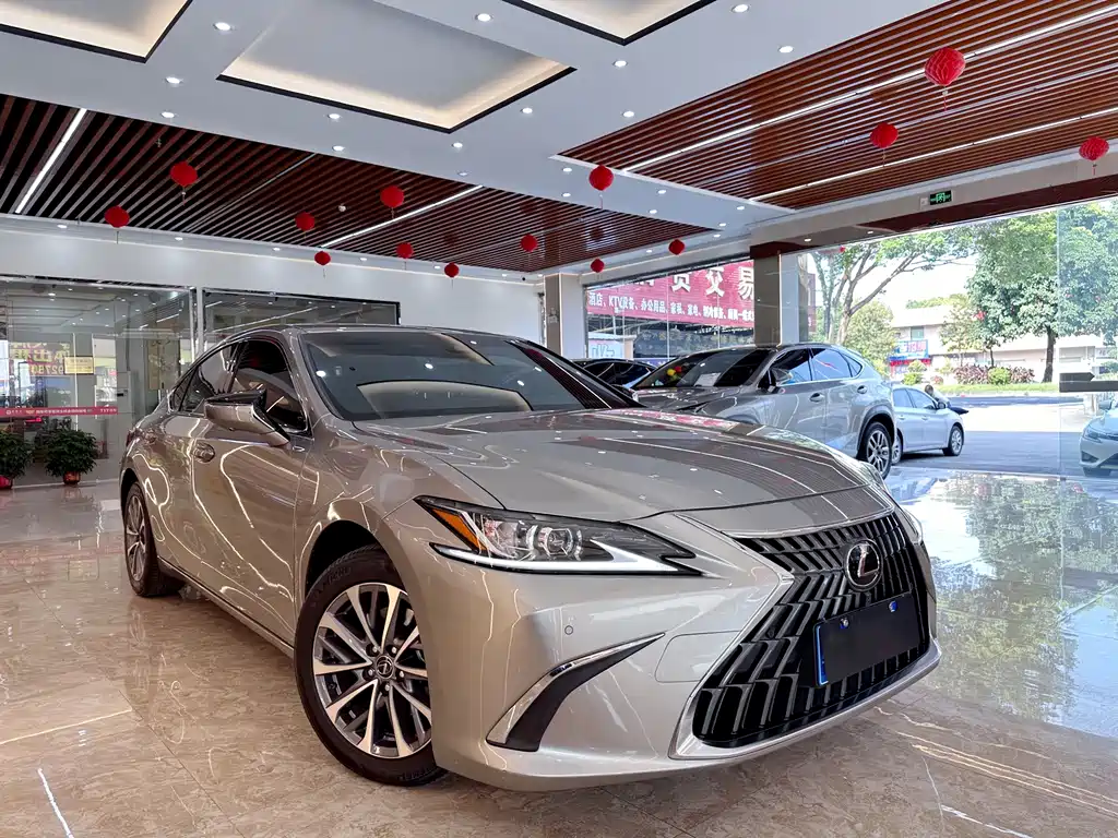 Lexus ES — миниатюра 3