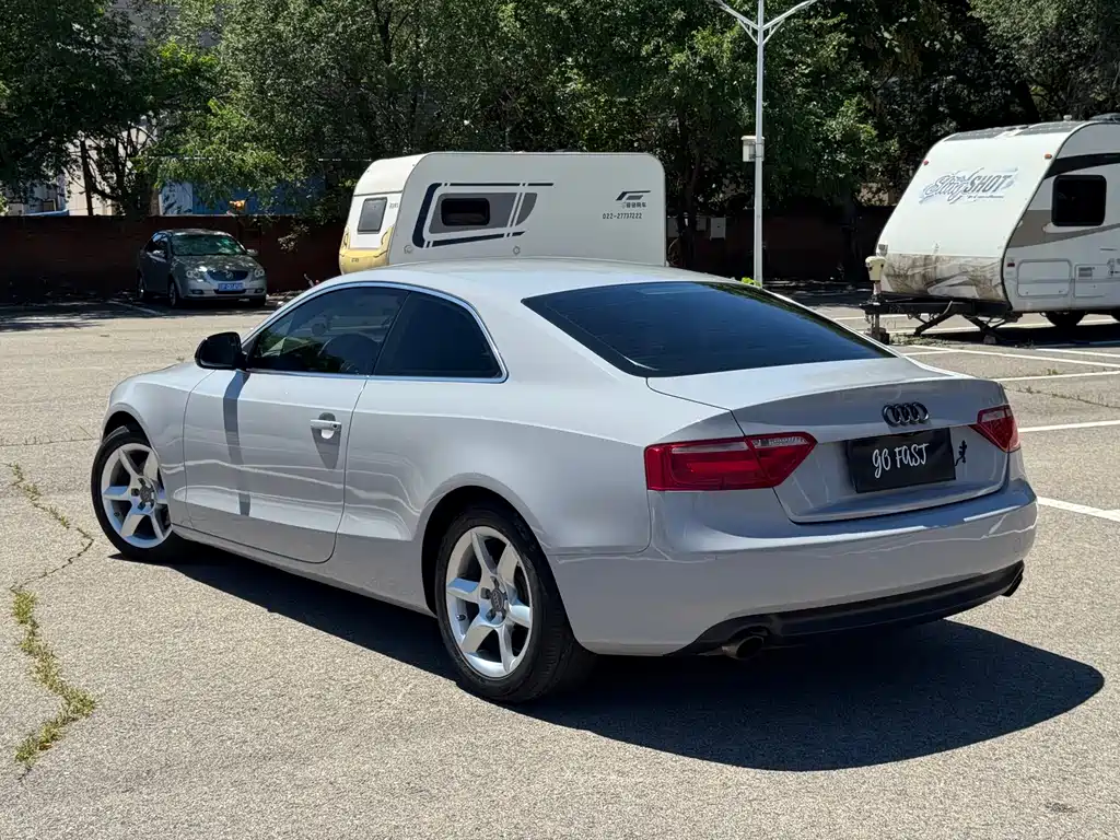 Audi A5 2008 3.2 coupe quattro