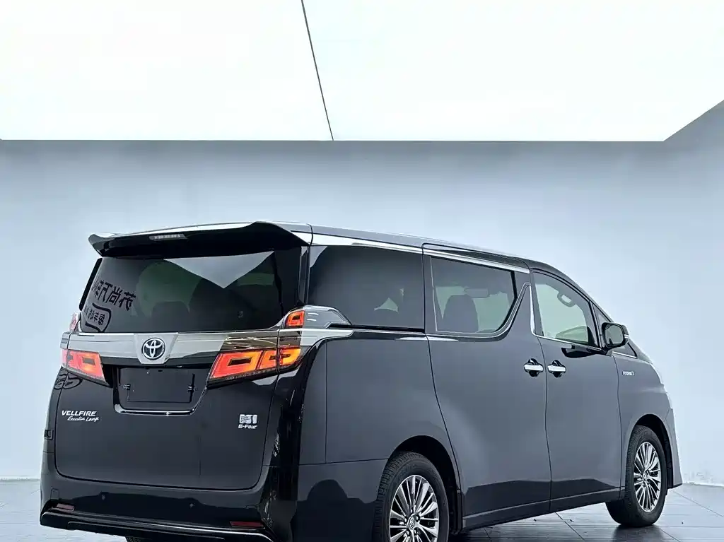 Toyota Vellfire 2019 2.5L HV Luxury
