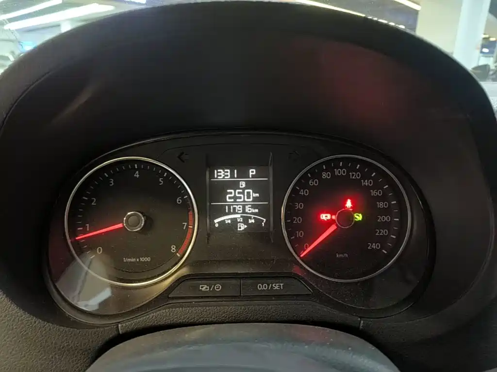 Volkswagen Polo — миниатюра 12