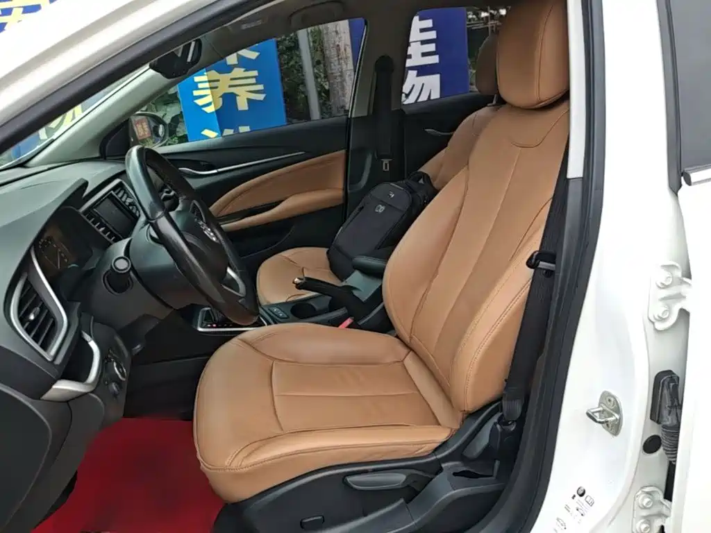 Buick Excelle — миниатюра 15