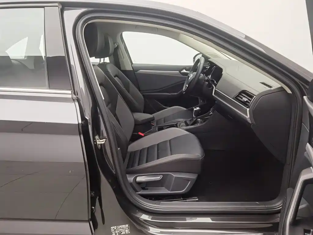 Volkswagen Sagitar — миниатюра 23