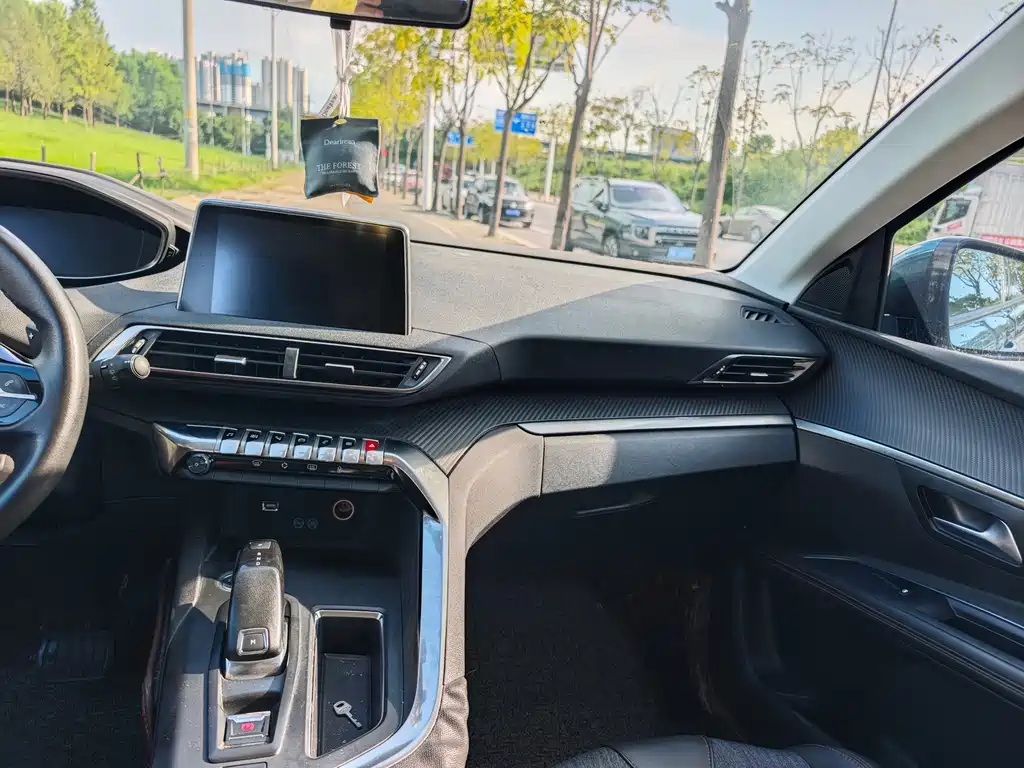 Peugeot 5008 — миниатюра 14