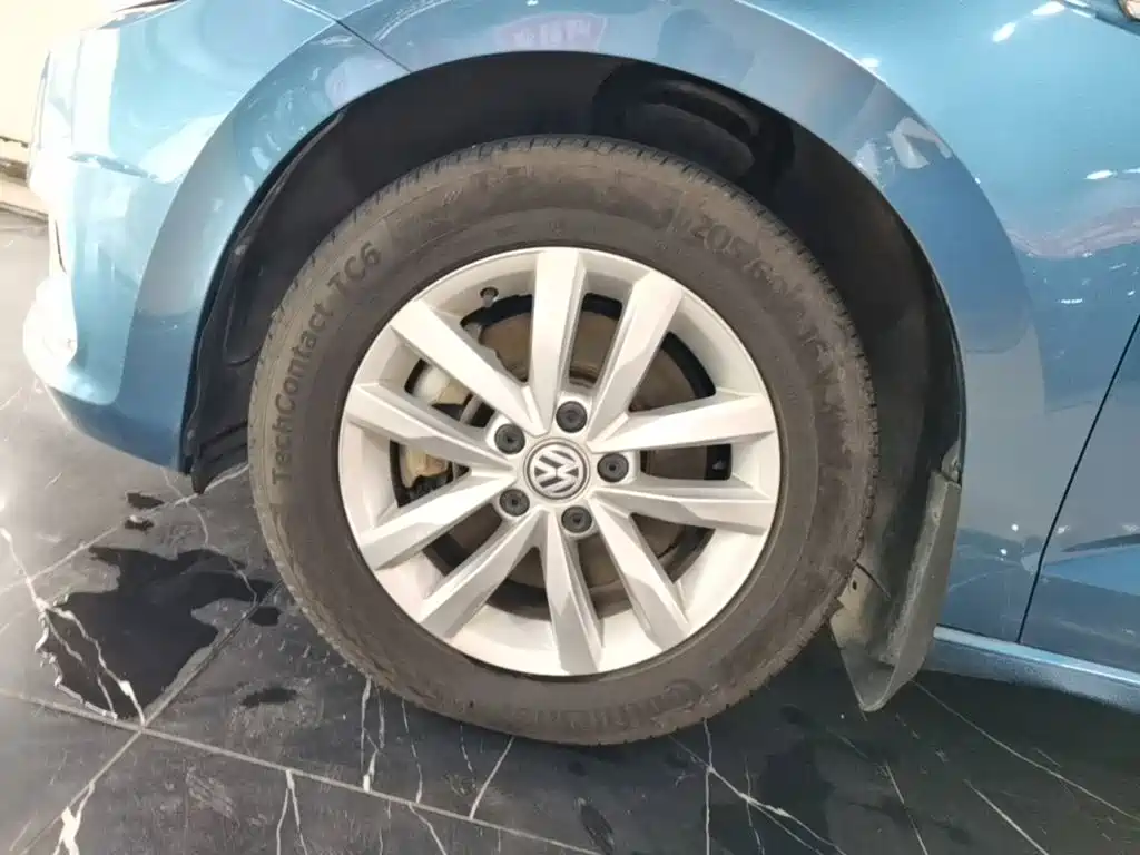 Volkswagen Touran — миниатюра 23
