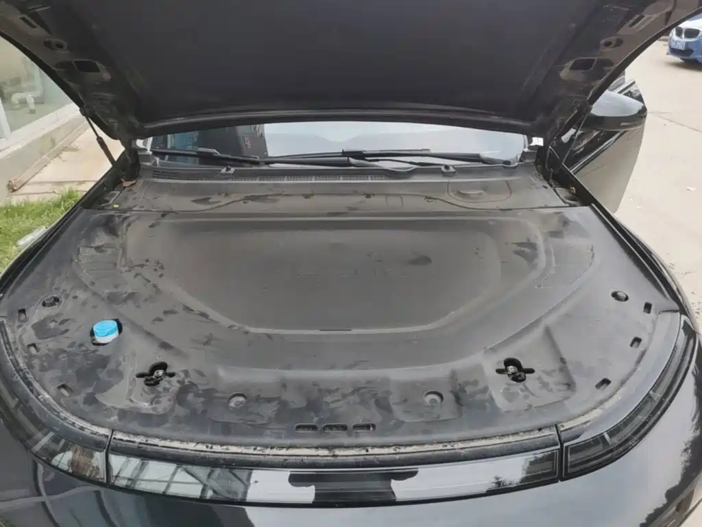 XPeng P7 — миниатюра 20