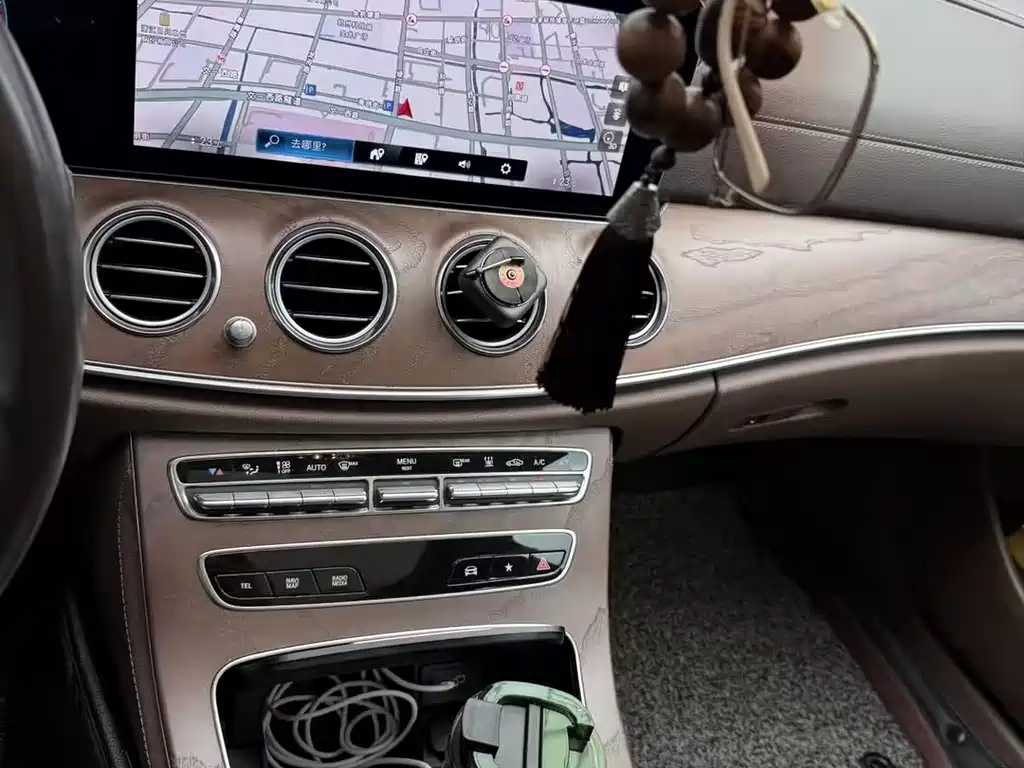 Mercedes-Benz E-Class New Energy — миниатюра 6