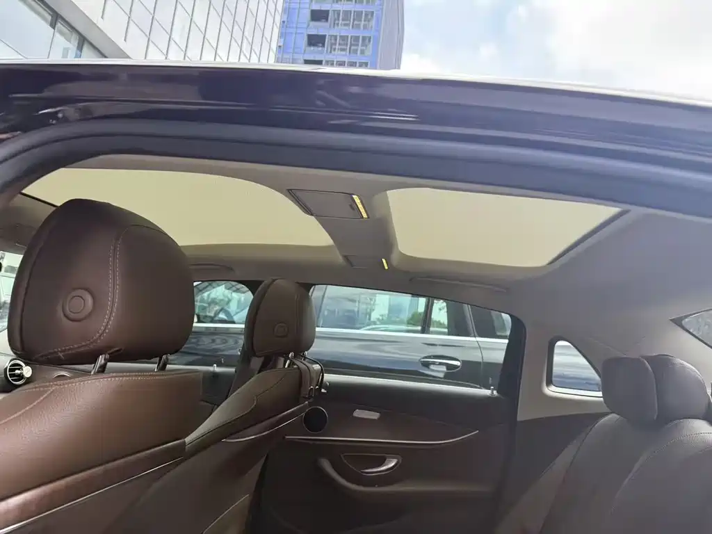 Mercedes-Benz E-Class New Energy — миниатюра 9