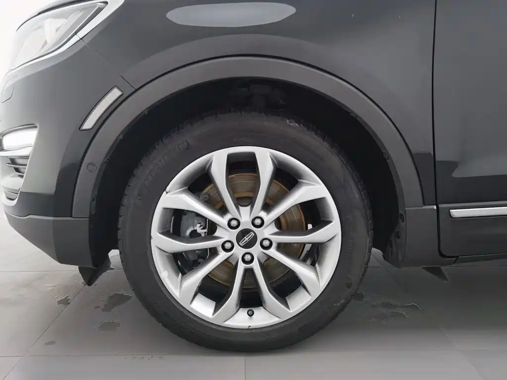 Lincoln MKC — миниатюра 17
