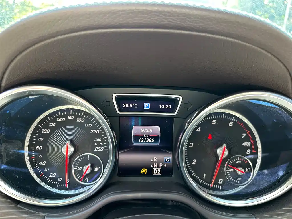 Mercedes-Benz GLE (Import) — миниатюра 13