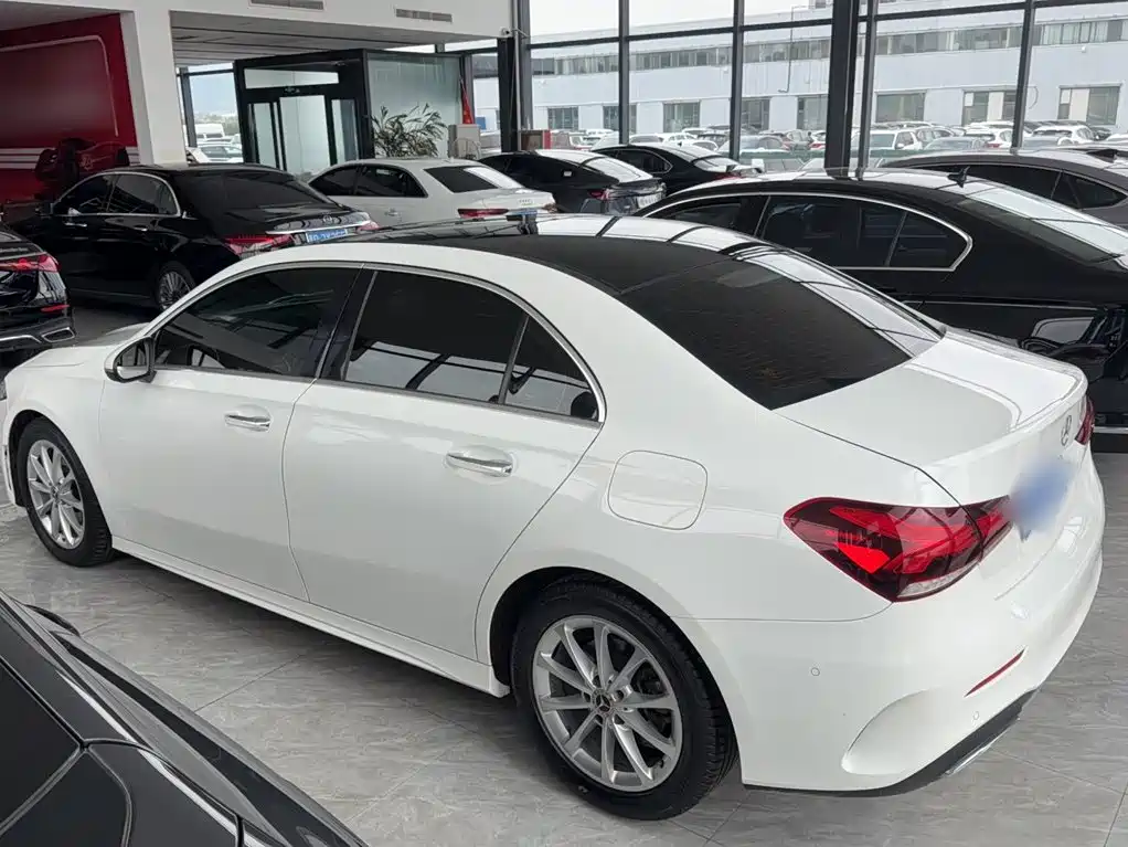 Mercedes-Benz A-Class — миниатюра 7