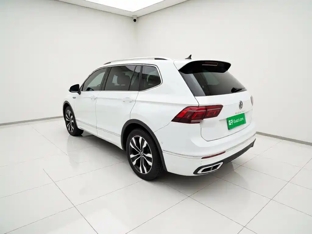 Volkswagen Tiguan L — миниатюра 4