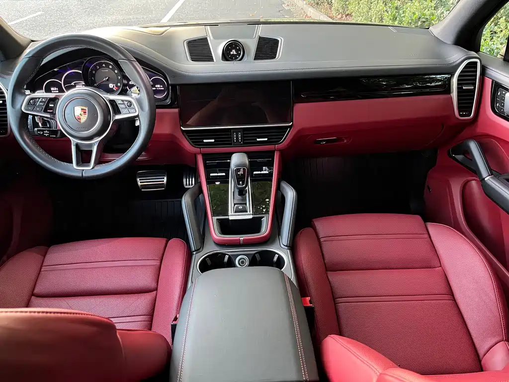 Porsche Cayenne — миниатюра 7