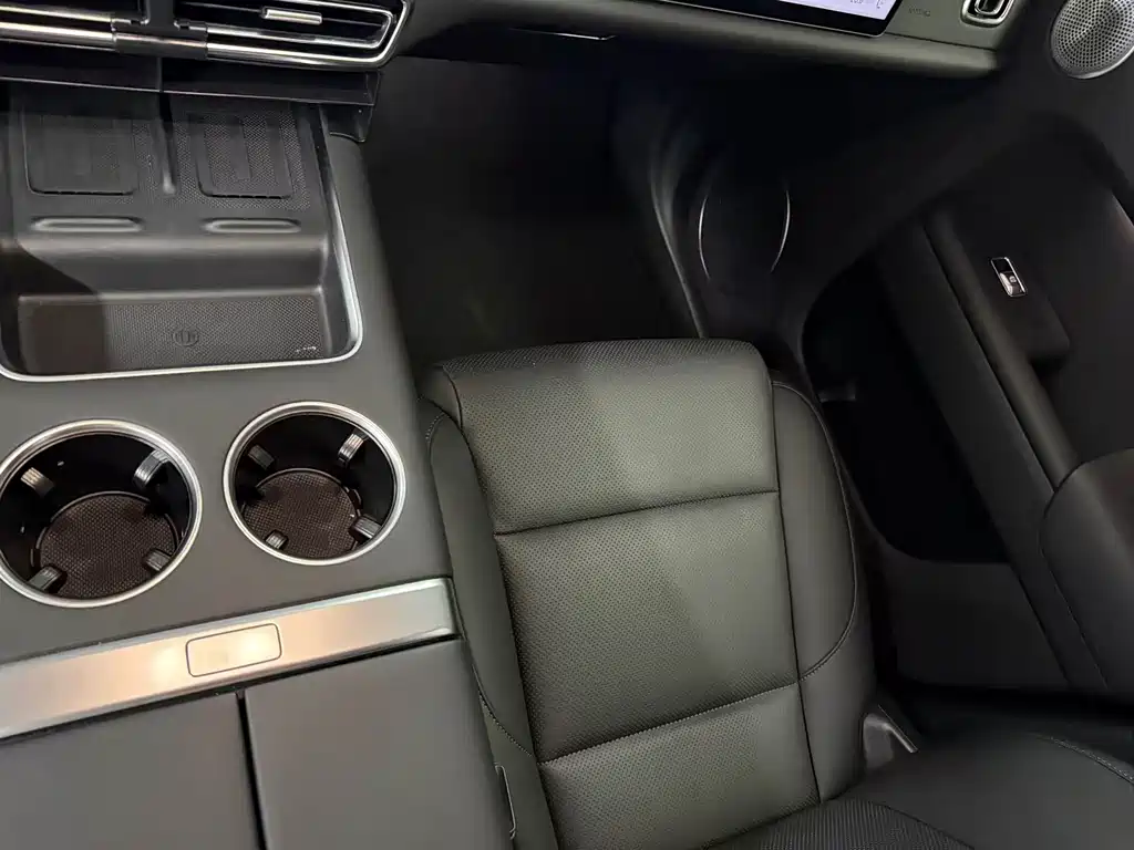 Li Auto Li L7 — миниатюра 5