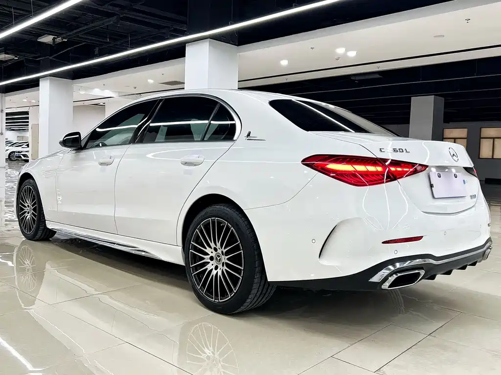 Mercedes-Benz C-Class — миниатюра 3