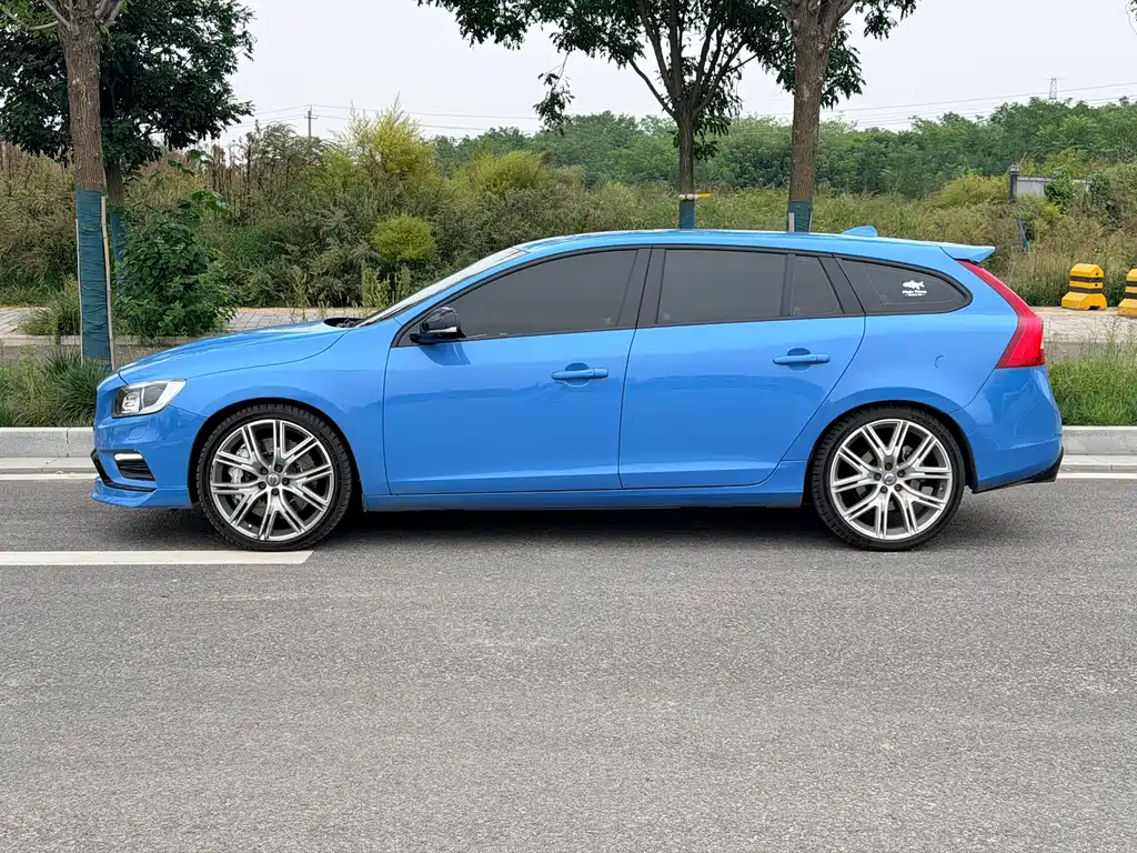 Volvo V60 — миниатюра 7