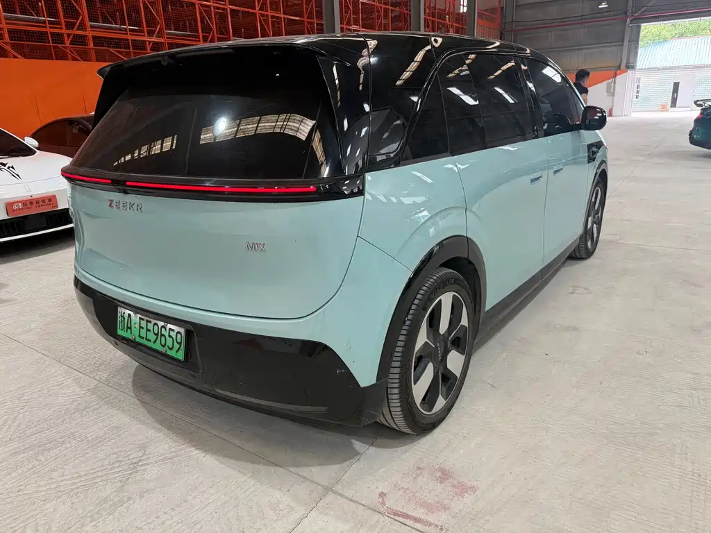 Zeekr Mix 2025 Smart Drive