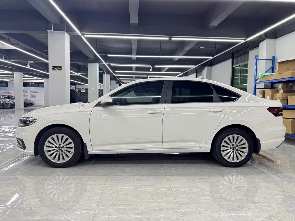 Volkswagen Lavida — миниатюра 5