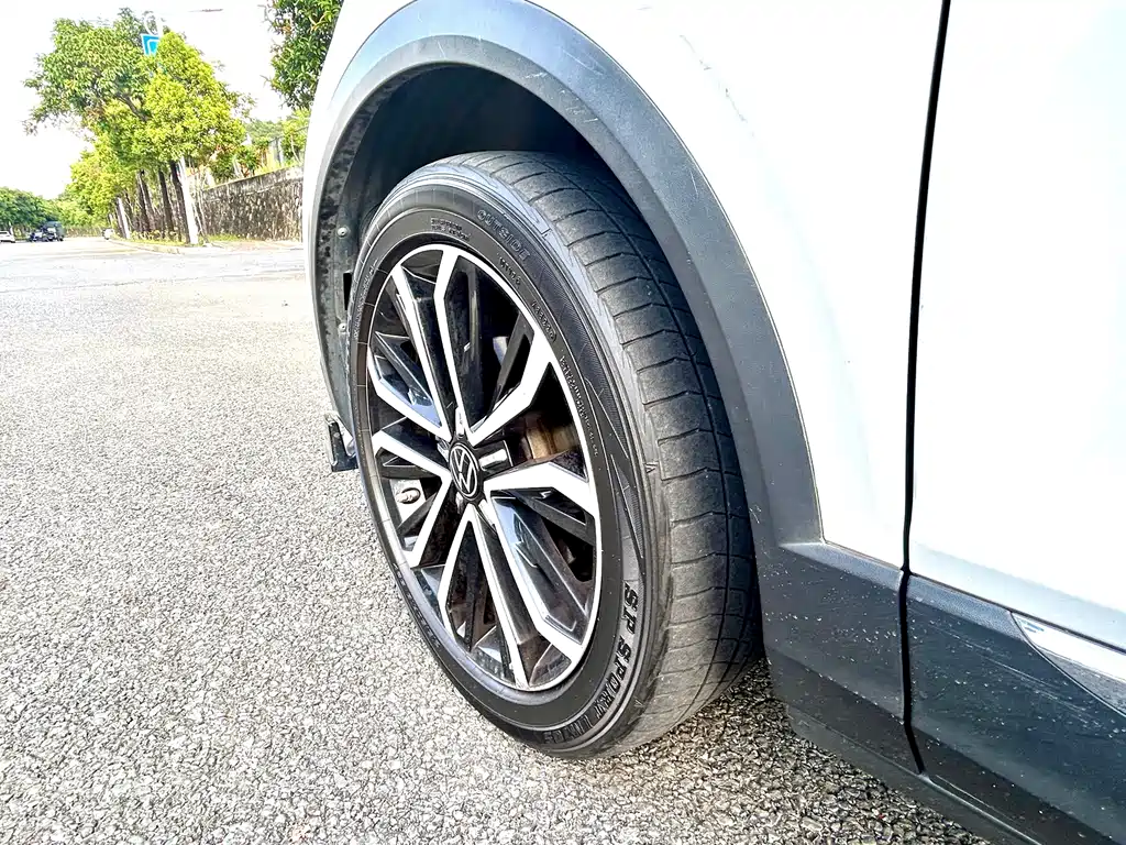 Volkswagen T-Roc — миниатюра 18