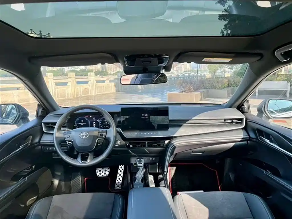 Toyota Camry 2026 2.0HXS