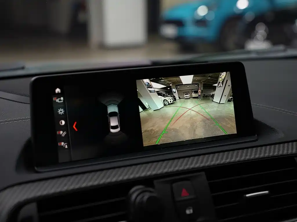 BMW M2 — миниатюра 11