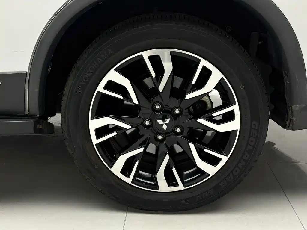 Mitsubishi Outlander — миниатюра 16