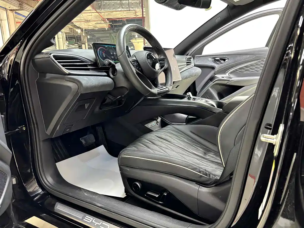 BYD Seal 2023 Champion 700km Luxury