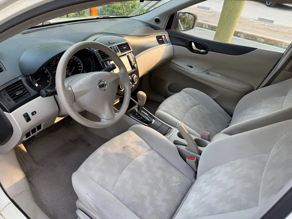 Nissan Tiida — миниатюра 9