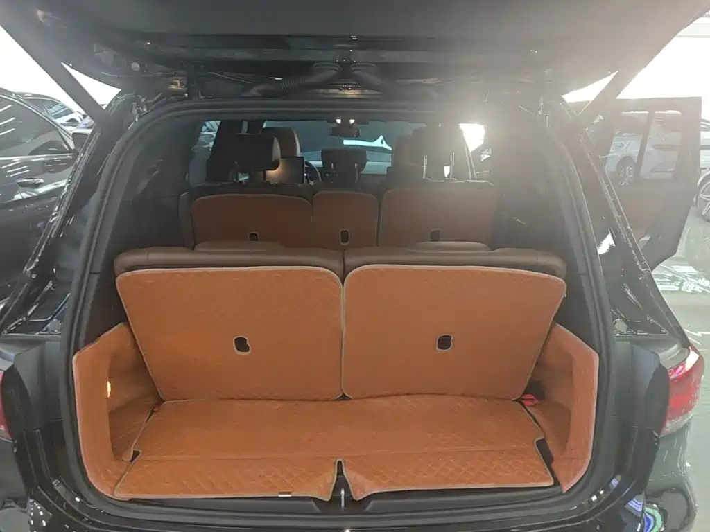 Mercedes-Benz GLB — миниатюра 19