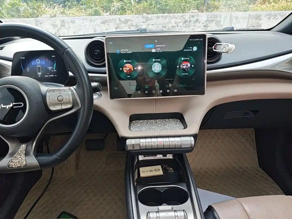 BYD Dolphin — миниатюра 13