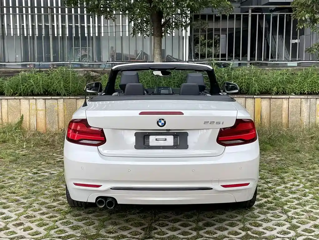 BMW 2 SERIES