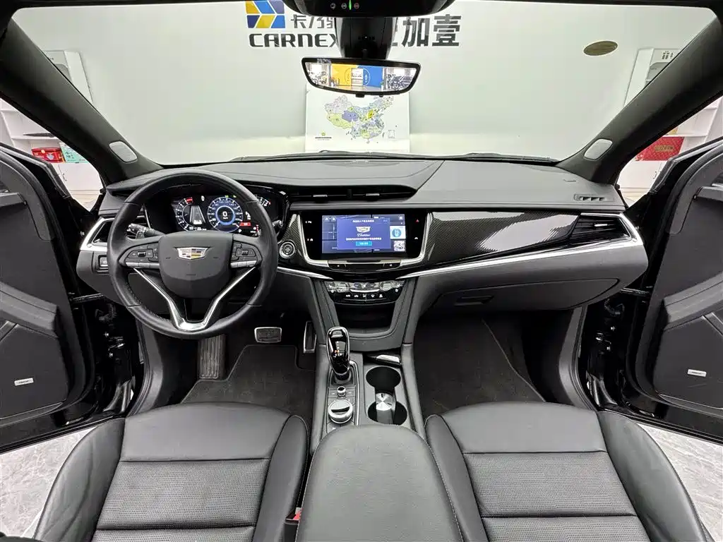 Cadillac XT6 2025 2.0T мест Luxury Executive
