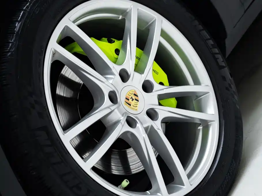 Porsche Cayenne Hybrid — миниатюра 6