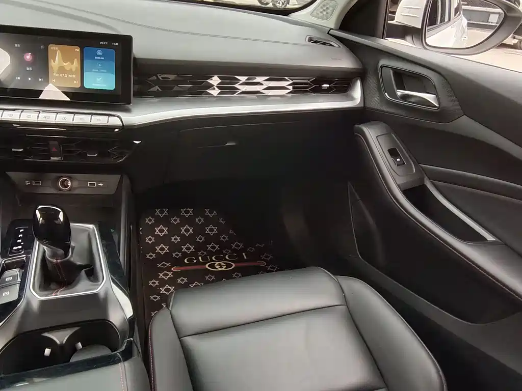 MG 5 2022 180DVVT CVT Luxury