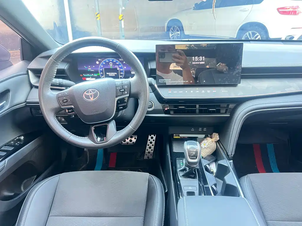 Toyota Camry — миниатюра 22