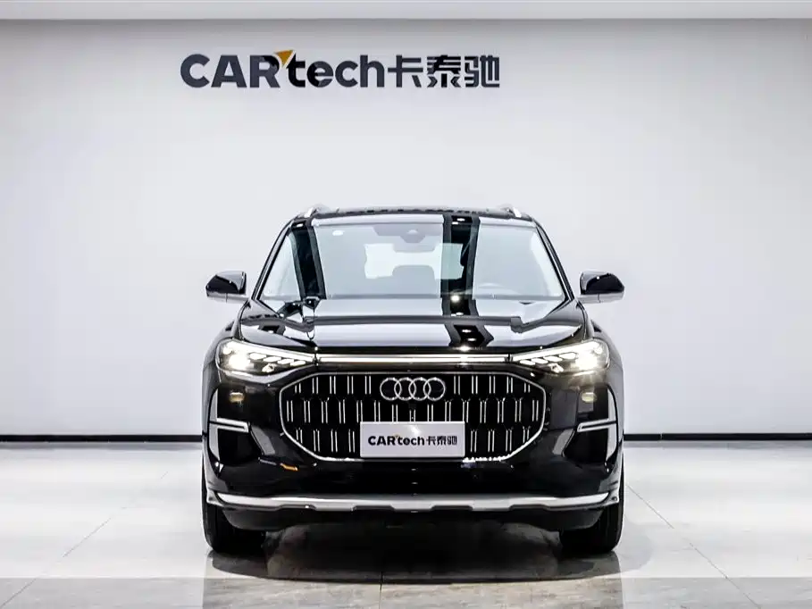 Audi Q6 2024 40 TFSI quattro 7 мест