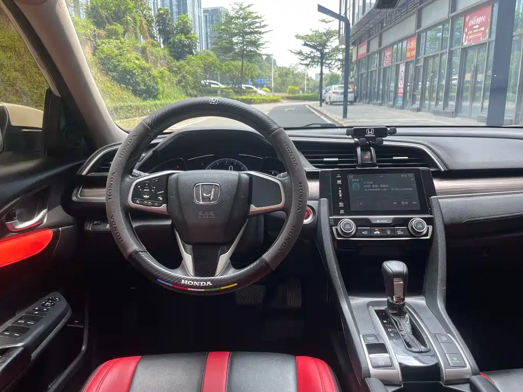 Honda Civic — миниатюра 16