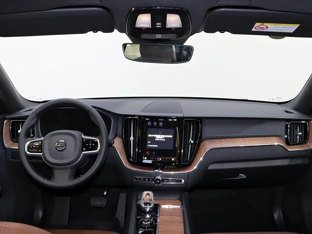 VOLVO XC60 PLUG IN HYBRID