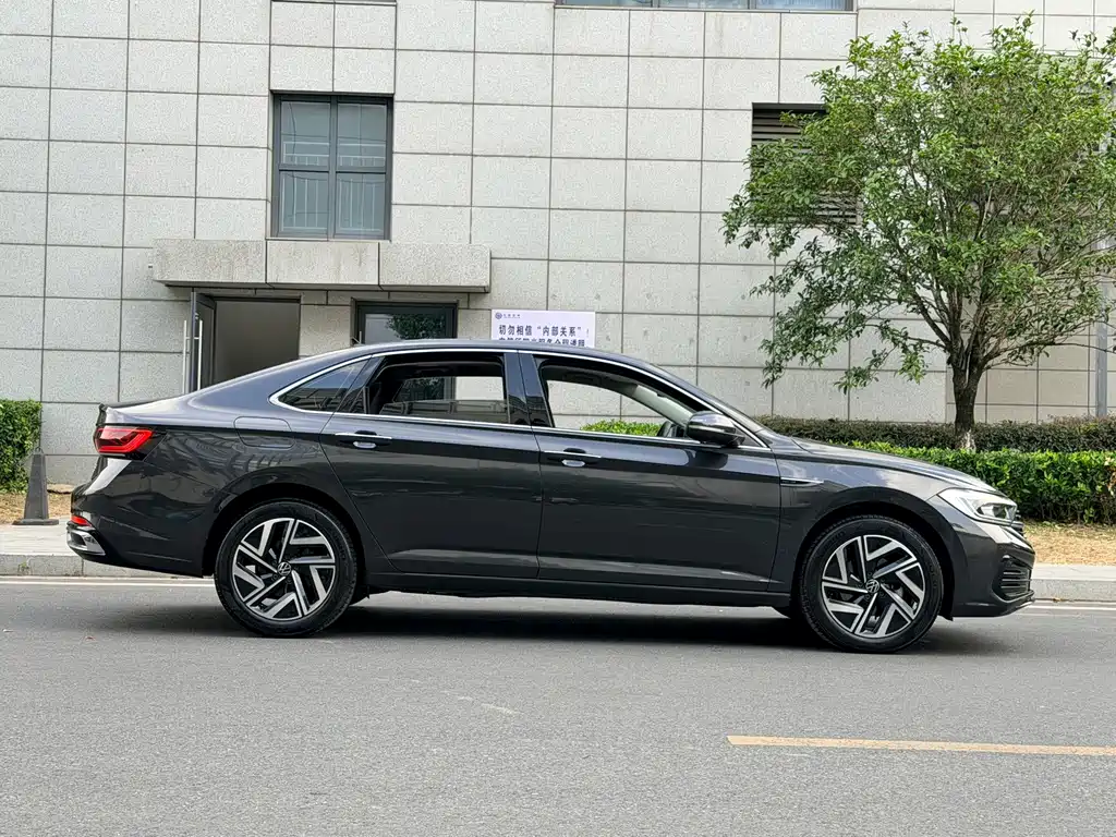 Volkswagen Sagitar — миниатюра 14