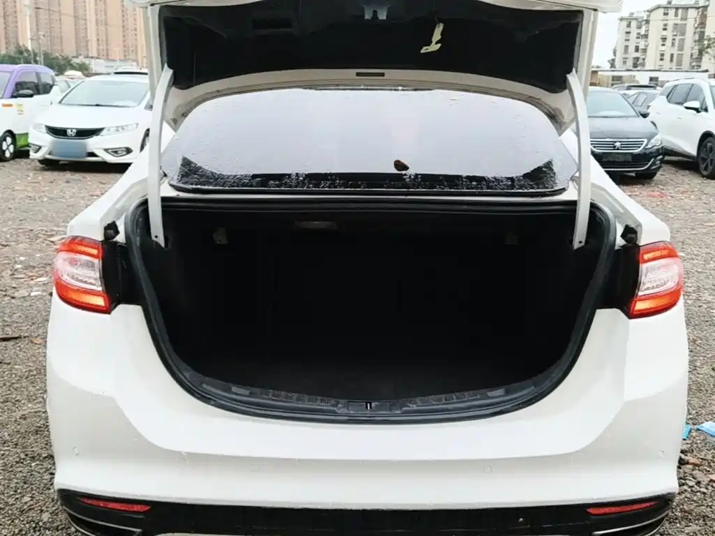Ford Mondeo — миниатюра 19