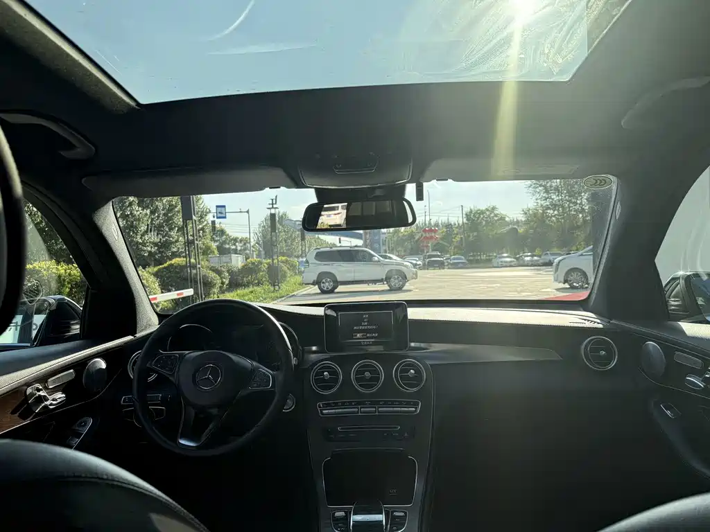 Mercedes-Benz GLC — миниатюра 7