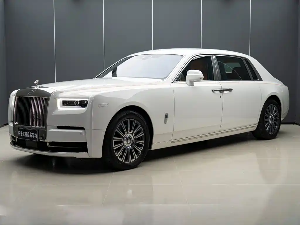 Rolls-Royce Phantom — миниатюра 2