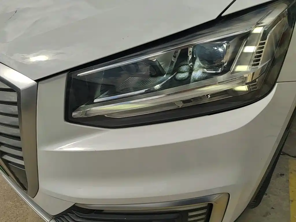 Audi Q2L e-tron — миниатюра 24