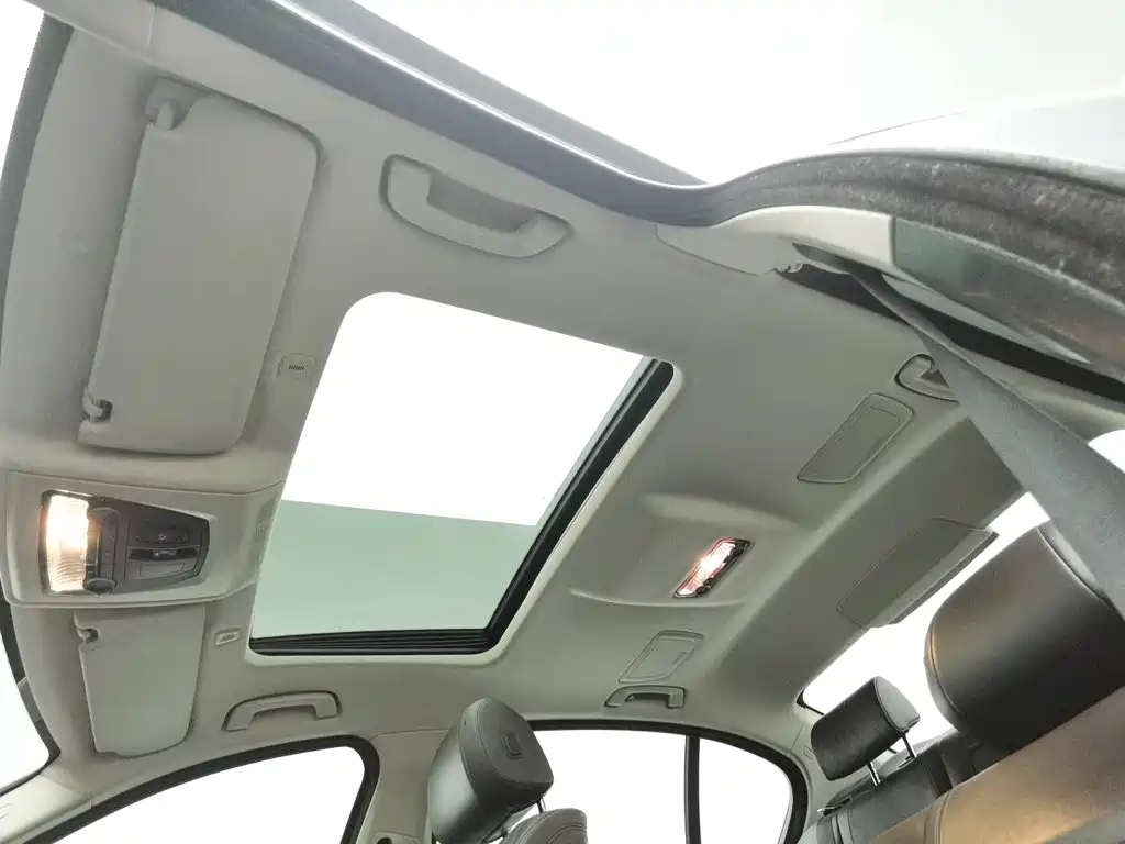BMW 5 Series — миниатюра 14