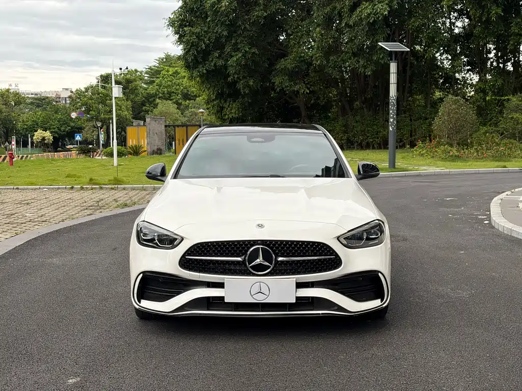 Mercedes-Benz C-Class — миниатюра 2