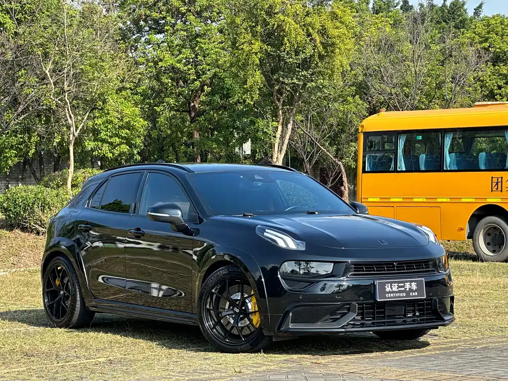 Lynk & Co 02 Hatchback — миниатюра 3