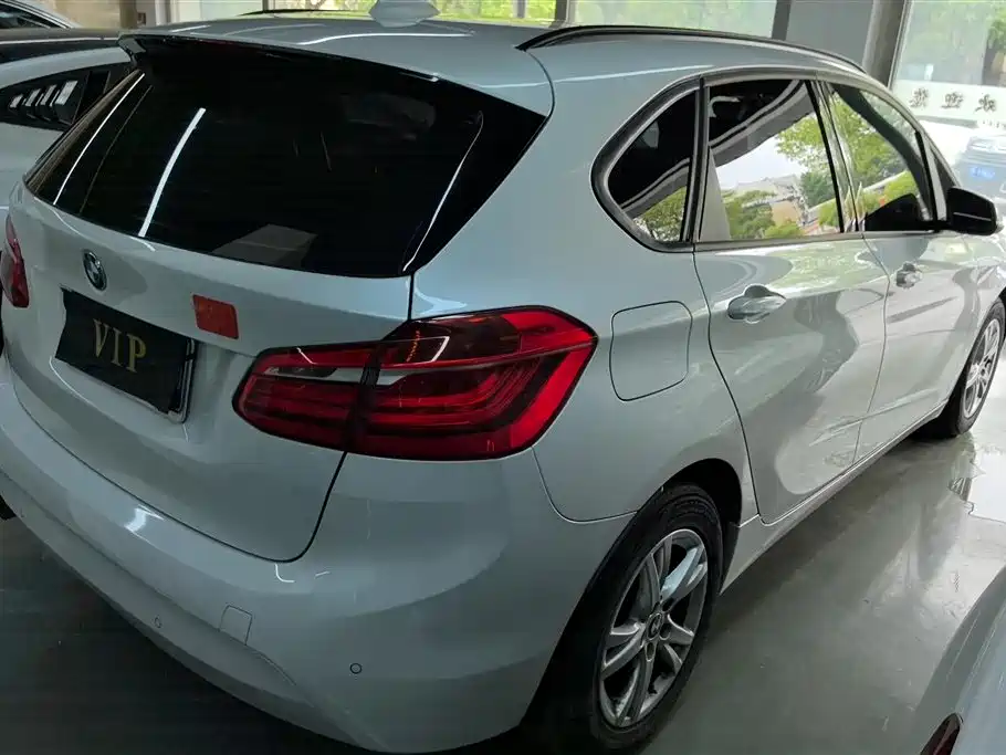 BMW 2 серии 2 2016 218i Lead