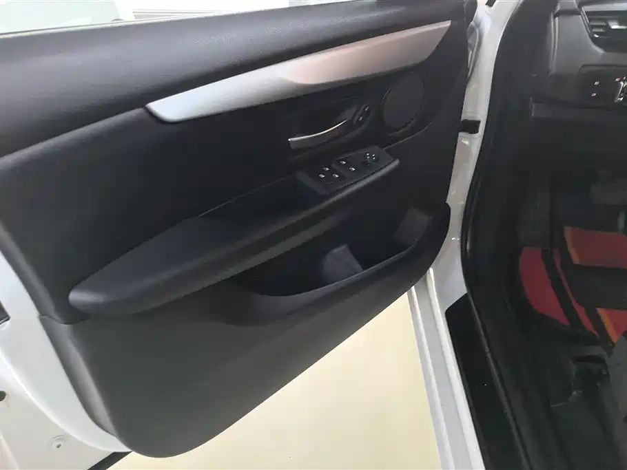 BMW 2 серии 2 2016 218i Lead