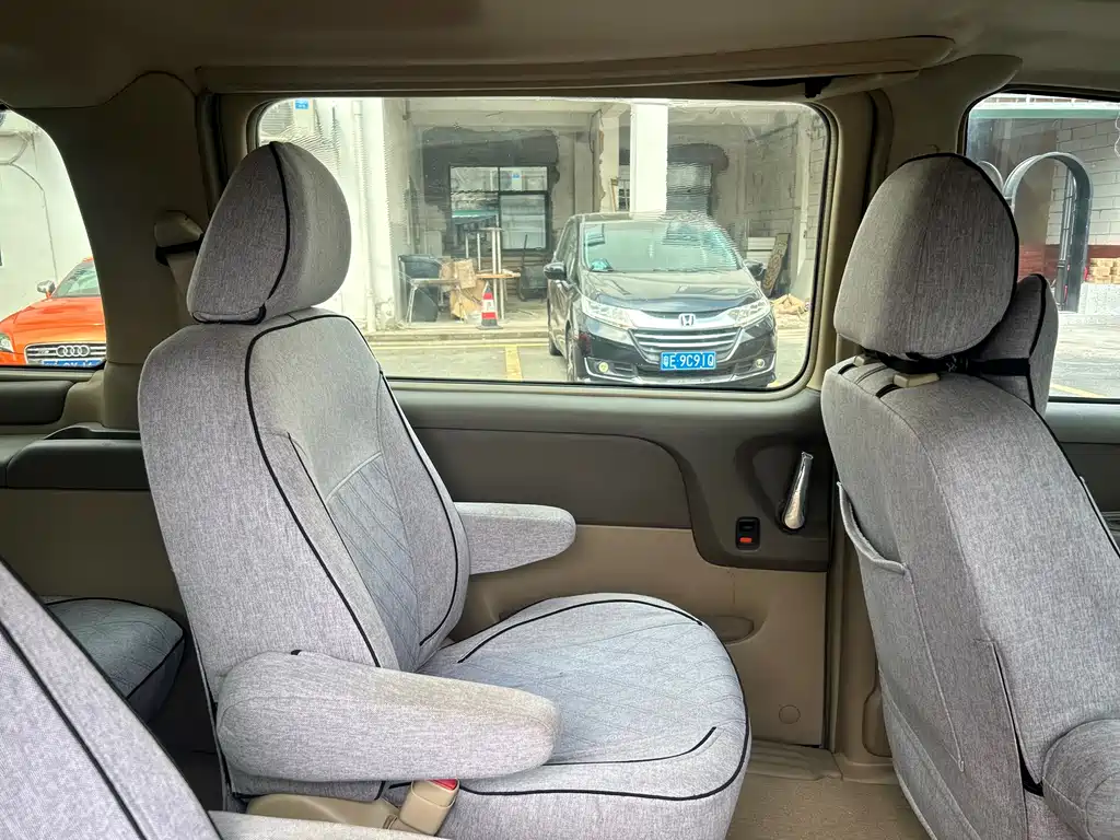 Buick GL8 — миниатюра 25